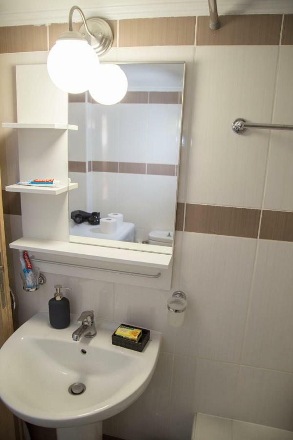 Apartamento Gazi Discrit Next To Subway Atenas Exterior foto